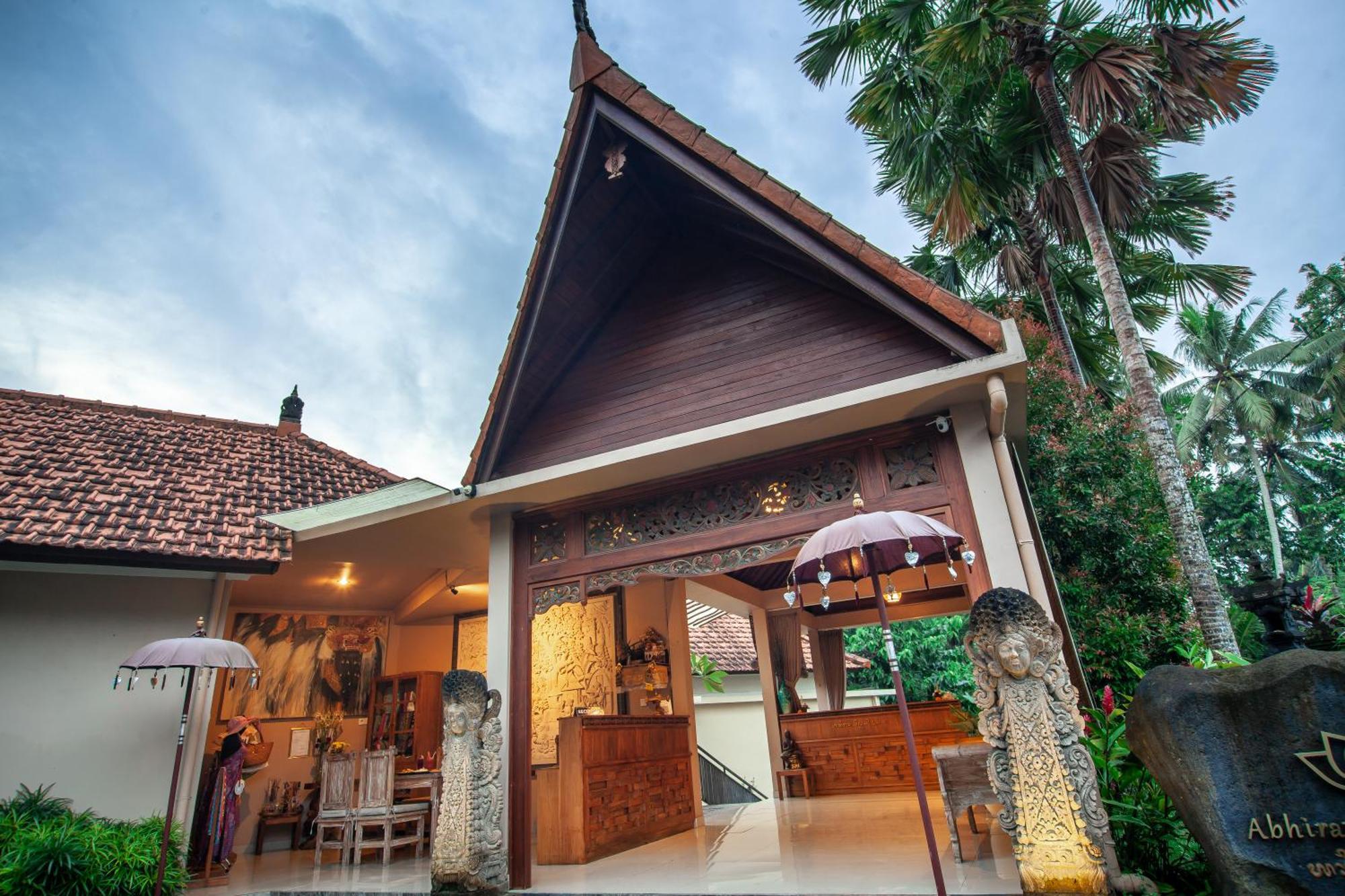 Abhirama Villas And Spa Убуд Екстериор снимка
